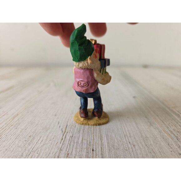 Vintage elf present figurine village Xmas decor unique - Picture 5 of 8